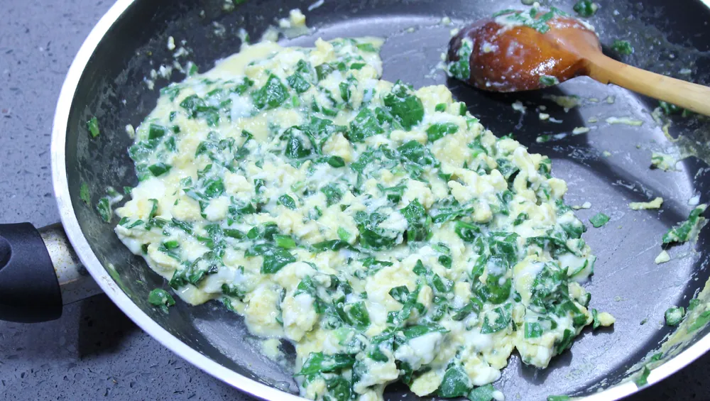 Ispanaklı ve Peynirli Omlet